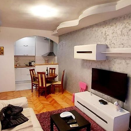 Dublin Stan Na Dan U Marsala Tita Apartment Bar Ngoại thất bức ảnh