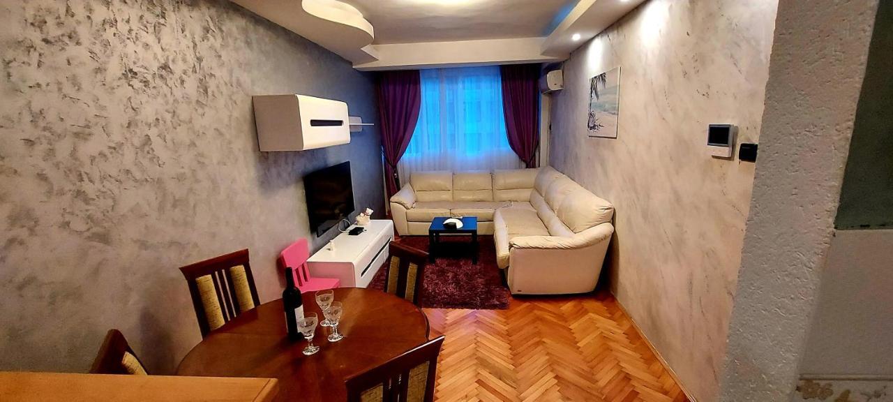 Dublin Stan Na Dan U Marsala Tita Apartment Bar Ngoại thất bức ảnh